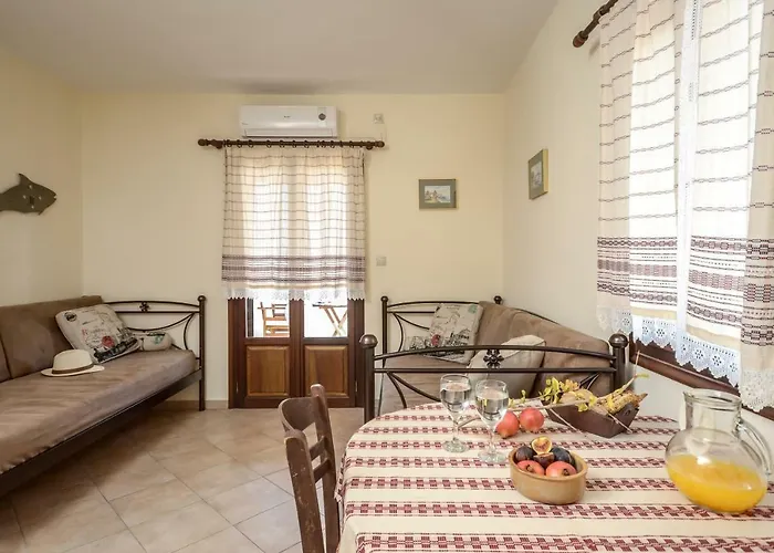 Theonis Villas Moutsoúna