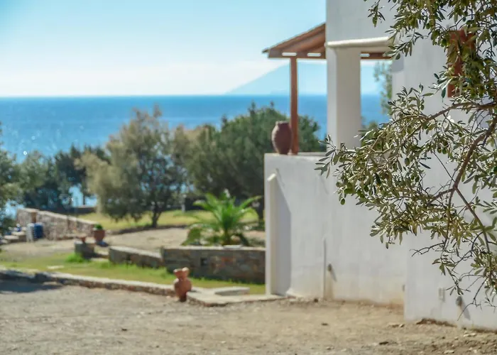 Theonis Villas Moutsoúna