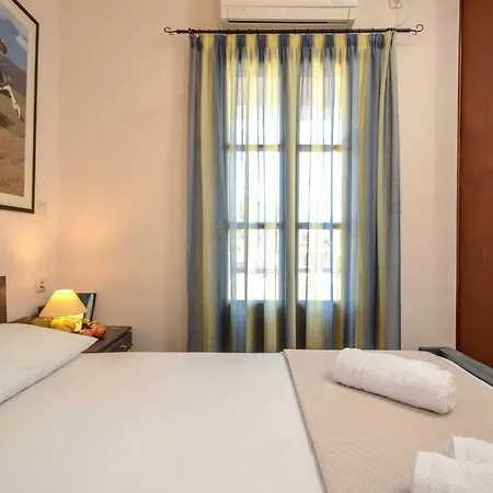 Theonis Villas Moutsoúna