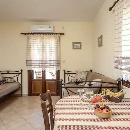 Theonis Villas Moutsoúna