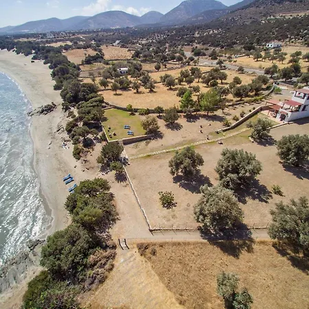 Theonis Villas Moutsoúna