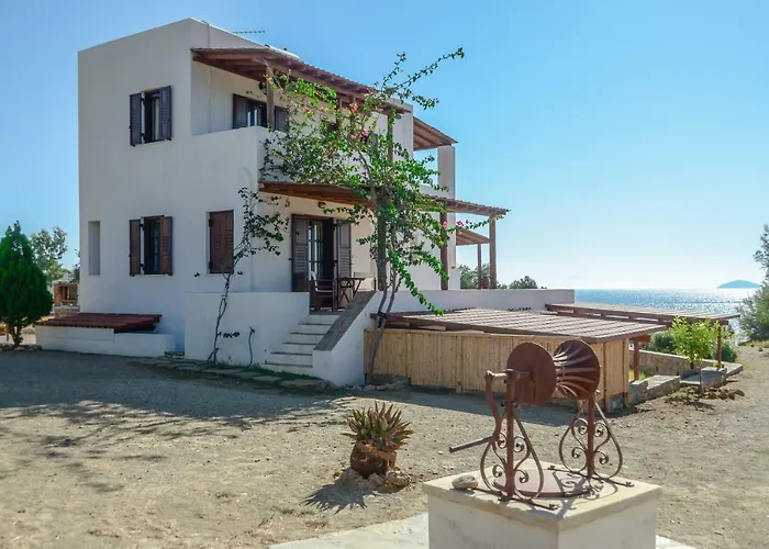 アパート Theonis